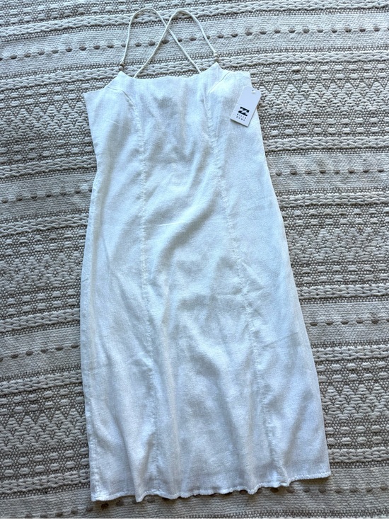 Billabong Dresses & Skirts - 🔥🔥BILLABONG - UNRELEASED WHITE WATER MIDI DRESS🔥🔥